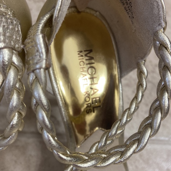 Michael Kors heels - Picture 2 of 6